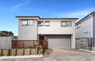 7A Mamuku Drive, Massey