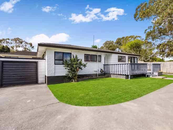 1/18 Frobisher Way, Clendon Park