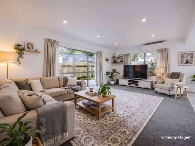 1/18 Frobisher Way, Clendon Park
