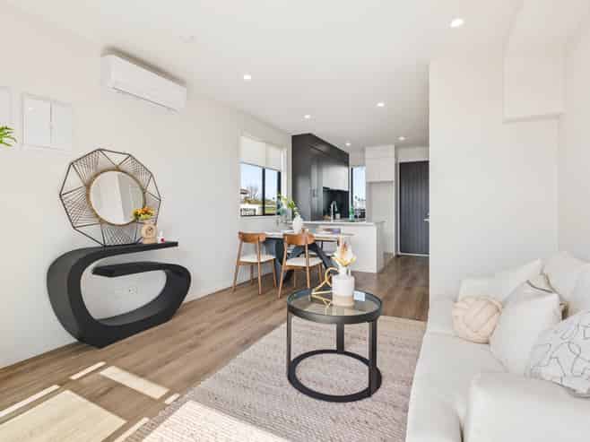 11B Mandarin Place, Half Moon Bay