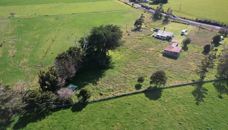 3945 State Highway 12, Aranga