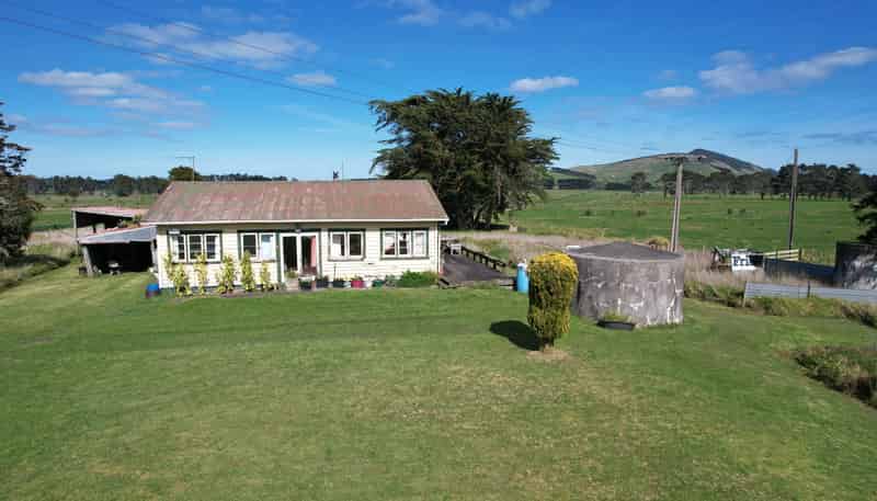 3945 State Highway 12, Aranga