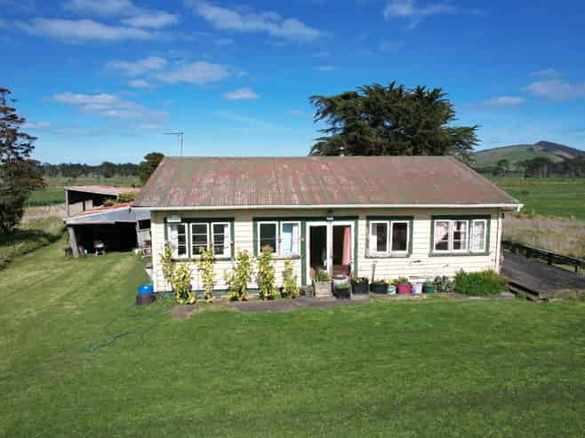 3945 State Highway 12, Aranga
