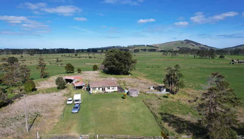 3945 State Highway 12, Aranga