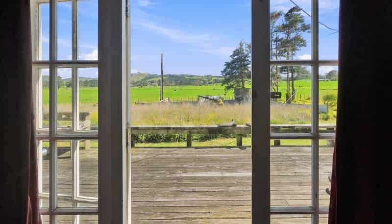 3945 State Highway 12, Aranga