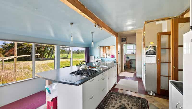 3945 State Highway 12, Aranga