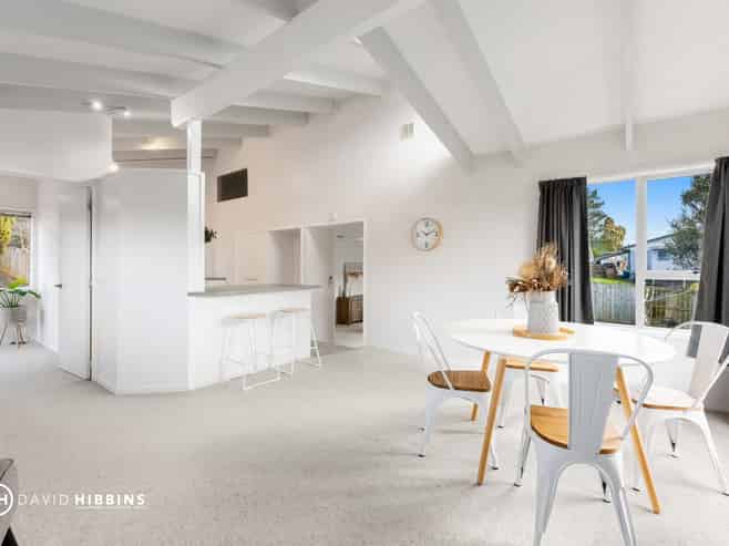 7 Chippendale Crescent, Birkdale
