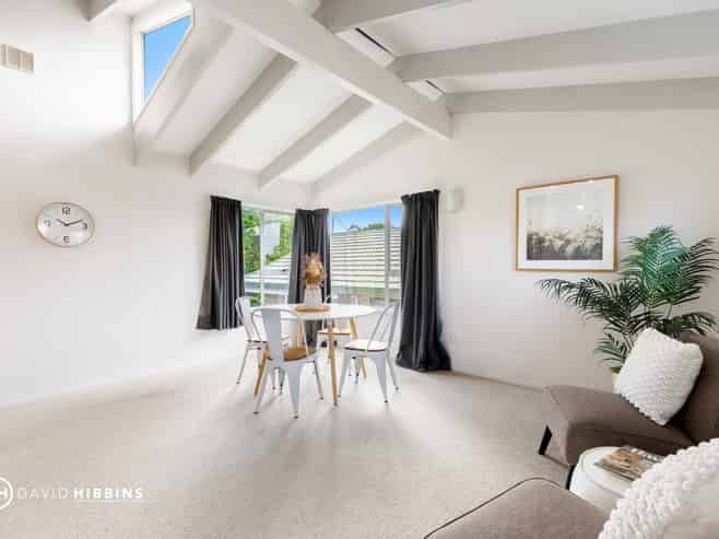 7 Chippendale Crescent, Birkdale