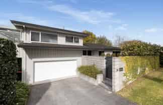 30 Edgecumbe Road, Avenues