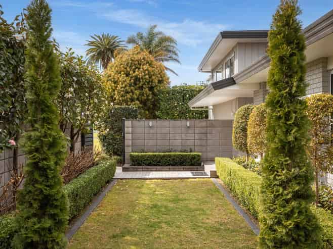 30 Edgecumbe Road, Avenues