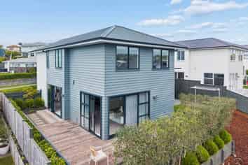 22 Kuku Avenue, Red Beach