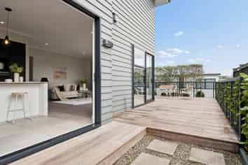 22 Kuku Avenue, Red Beach