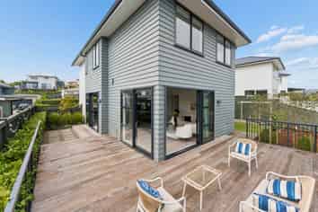 22 Kuku Avenue, Red Beach