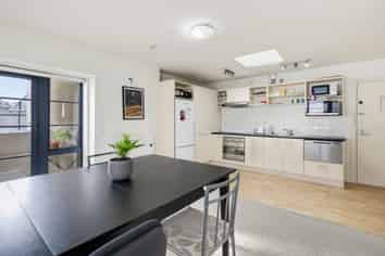 23/127 Molesworth Street, Thorndon