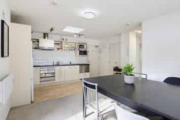 23/127 Molesworth Street, Thorndon