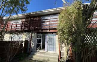  2/14 Frederick Street, Waltham