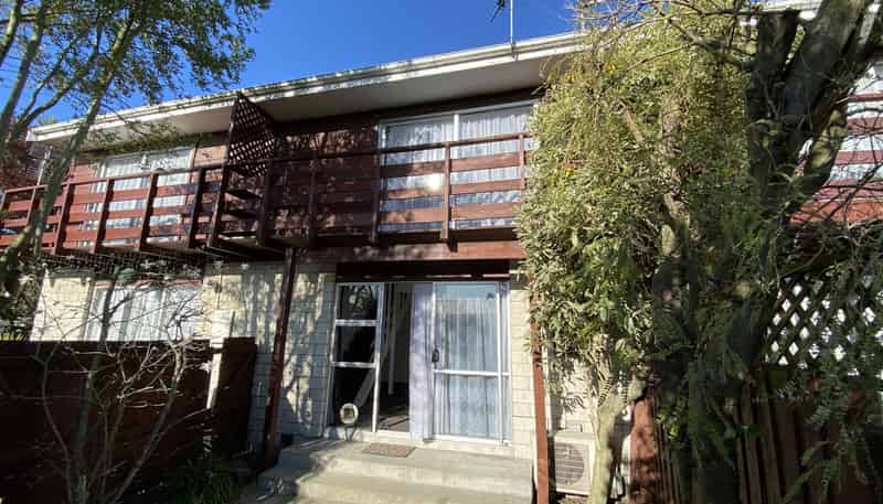  2/14 Frederick Street, Waltham