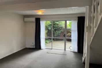 2/14 Frederick Street, Waltham