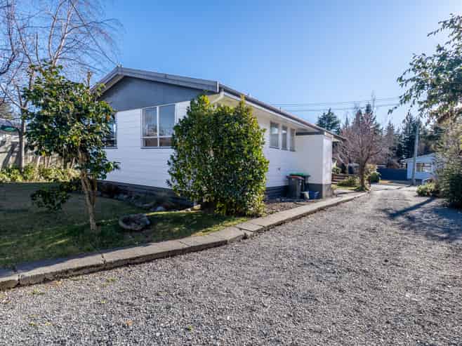 15 Huxley Place, Twizel