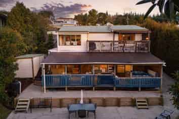 66 Stillwater Crescent, Stillwater