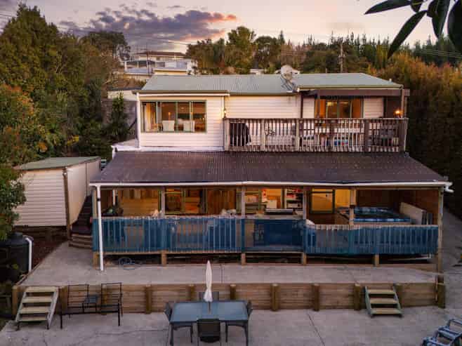 66 Stillwater Crescent, Stillwater