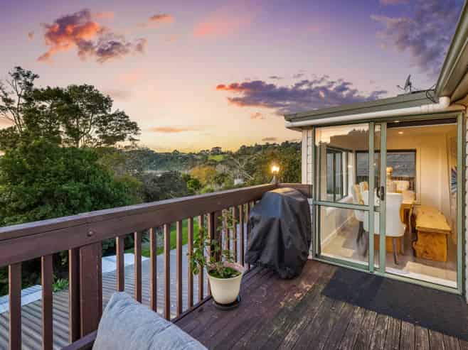 66 Stillwater Crescent, Stillwater