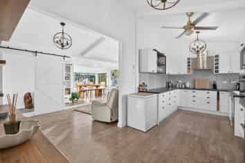 66 Stillwater Crescent, Stillwater