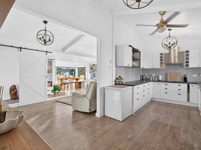 66 Stillwater Crescent, Stillwater