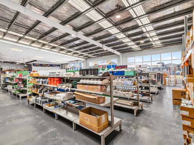 Versatile Te Rapa Investment Opportunity 