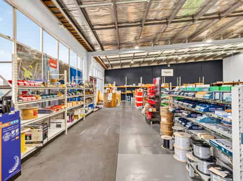 Versatile Te Rapa Investment Opportunity 