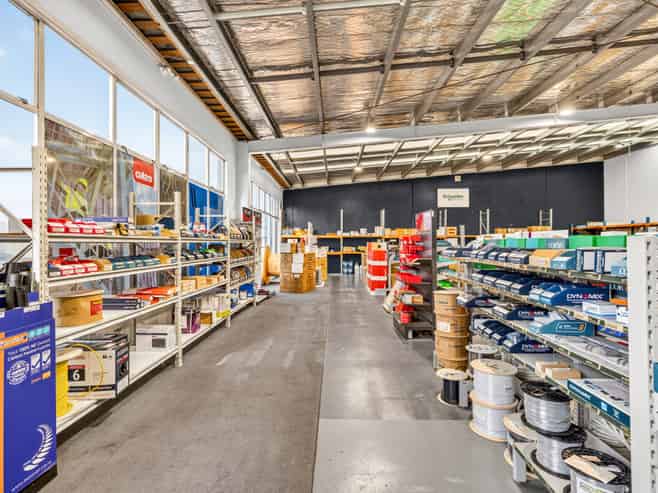 Versatile Te Rapa Investment Opportunity 