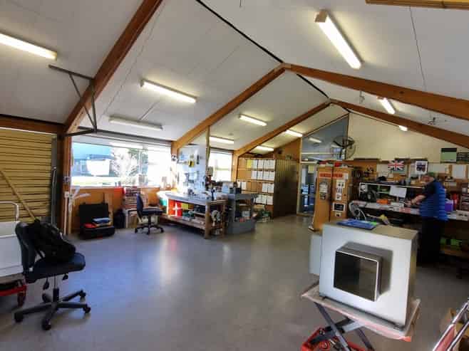 Office and warehouse space