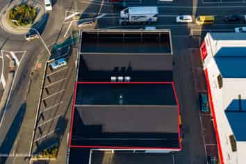 Prime Corner Exposure – 263sqm Retail/Showroom