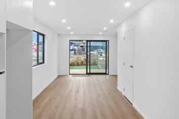 42A Ilford Crescent, Mangere