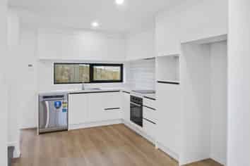 42A Ilford Crescent, Mangere