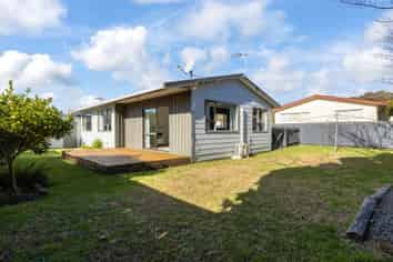7B Cypress Grove, PARAPARAUMU