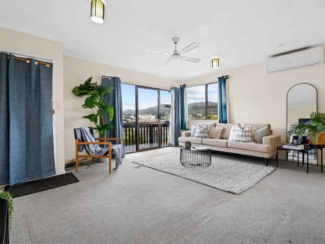 8 Tikorangi Place, Morningside