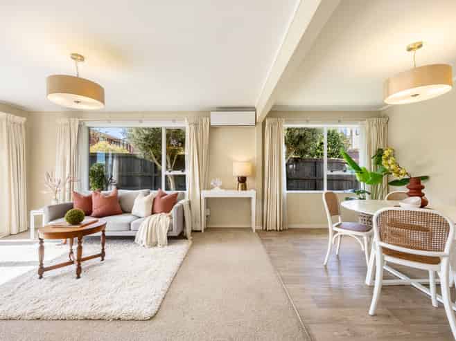 2/11 Ciprian Place, Henderson