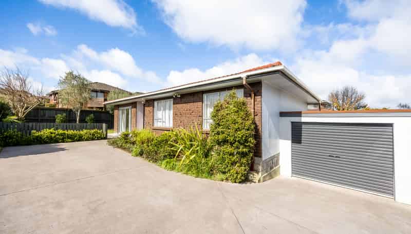 2/11 Ciprian Place, Henderson