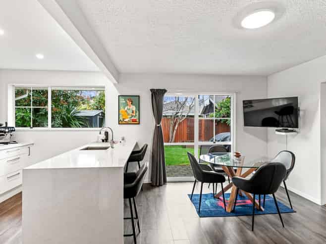 2/23 Montclare Avenue, Ilam
