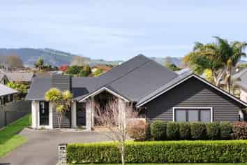 4 Isobel Hodgson Drive, Cambridge
