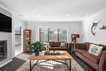 4 Isobel Hodgson Drive, Cambridge