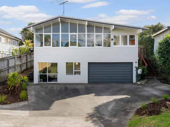 86 Lancaster Road, Beach Haven