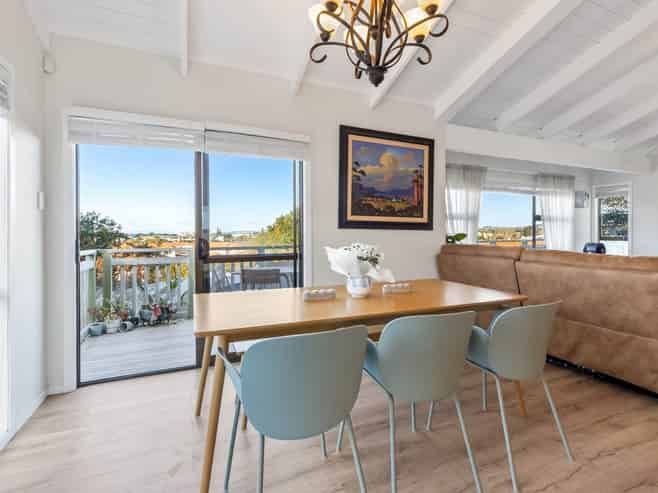 10 Orewa Heights Crescent, Orewa
