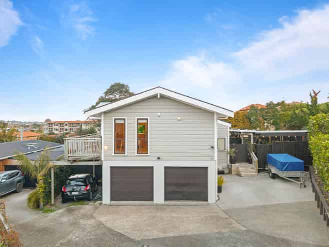 10 Orewa Heights Crescent, Orewa