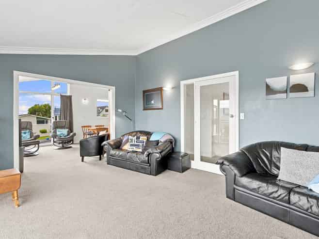 61 Scobie Road, Waverley