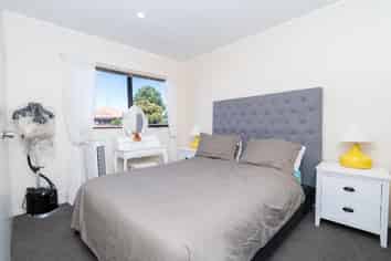 4/211 Weymouth Road, Weymouth
