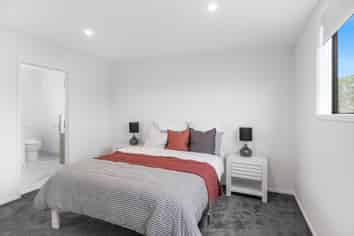 2/21 Titoki street, Te Atatu Peninsula