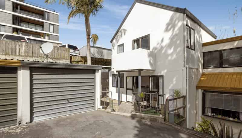 72b Fourth Avenue, Tauranga
