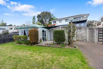 4 Westwood Street, Bellevue